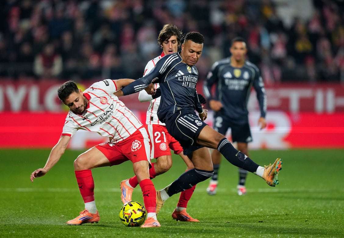 35岁的哈维远在卡塔尔，