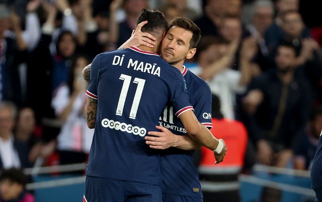 再遭失利，内马尔不满自己被换下并直接返回更衣室