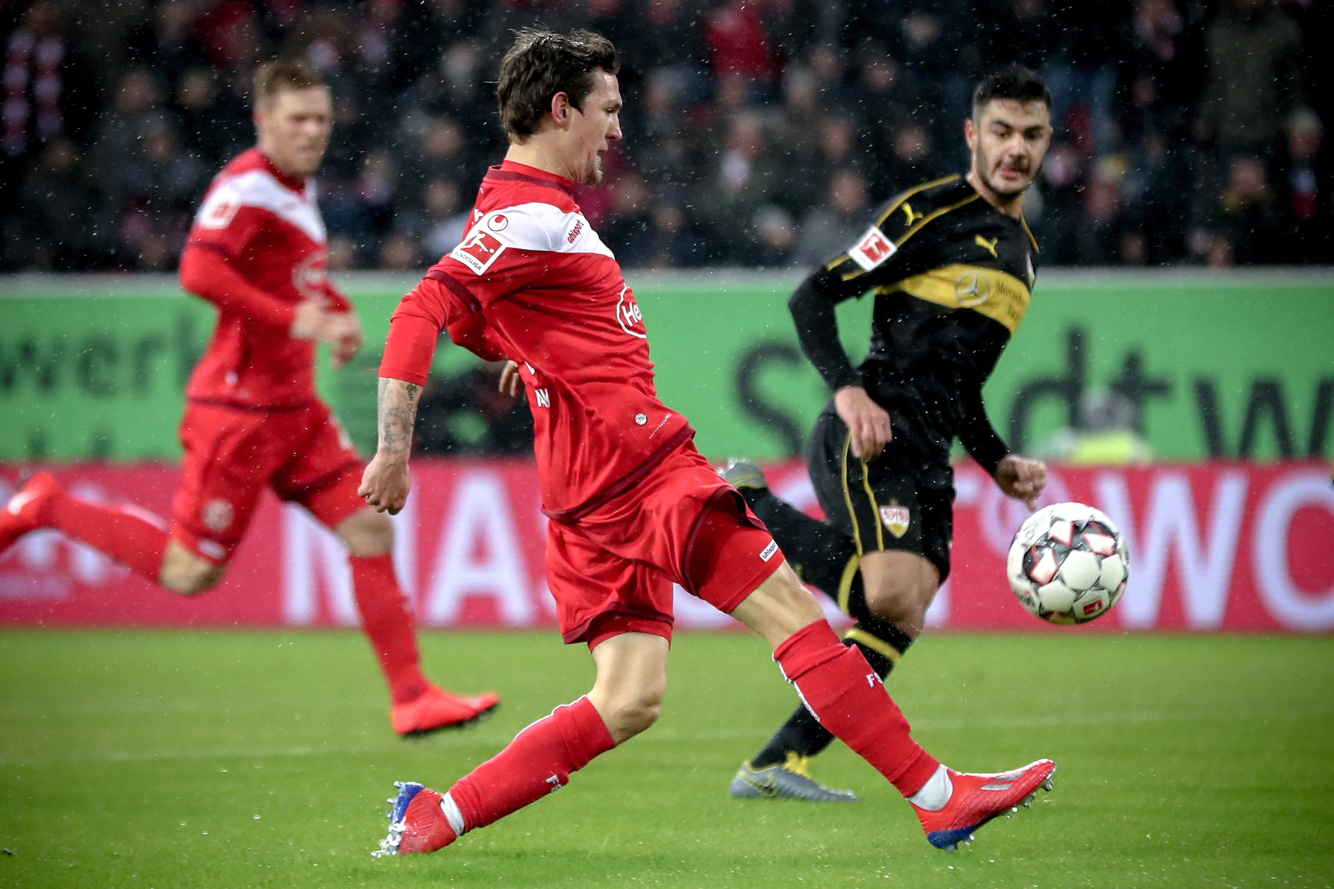 布莱斯·哈珀击败索托与弗里曼，夺得职业生涯第二座国联 MVP 奖座